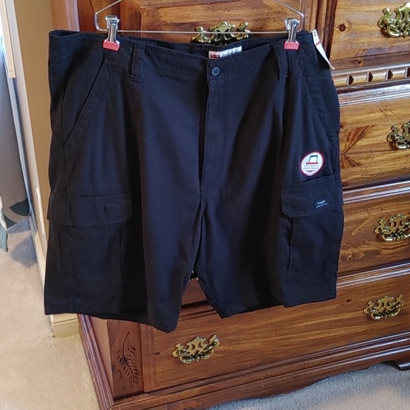 Wrangler Other - NWT Men's Relaxed Fit Cargo Shorts